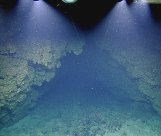 Cave along California's ancient shoreline
