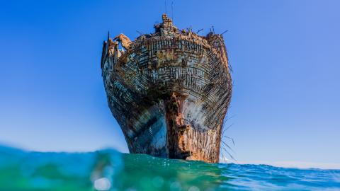 Shipwreck beach USS YOG