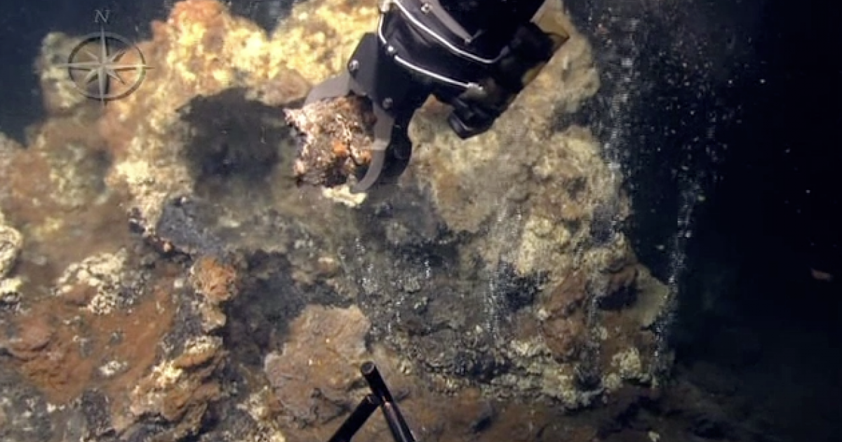 Hydrothermal Vent Geologic Sampling - Dive Highlights | Nautilus Live