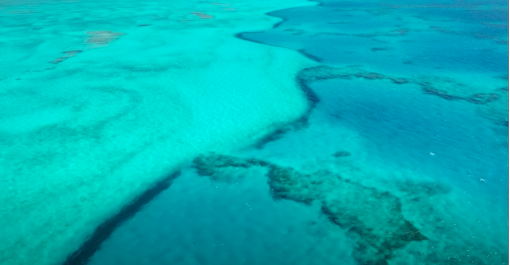 Aerial views of shallow water near Hawaiʻi